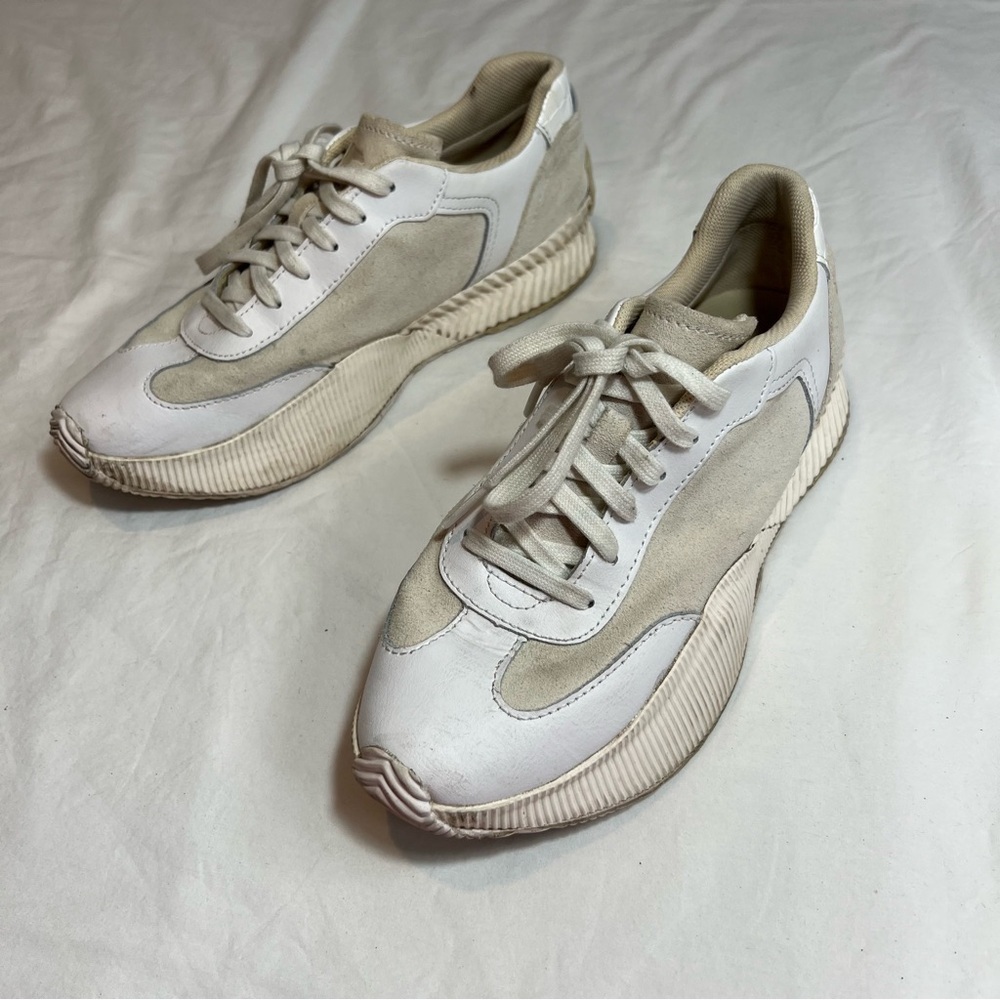 Sorel Ona white sneakers size 8.5